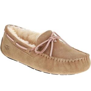 UGGs Dakota shoes in Tobacco SIZE 9